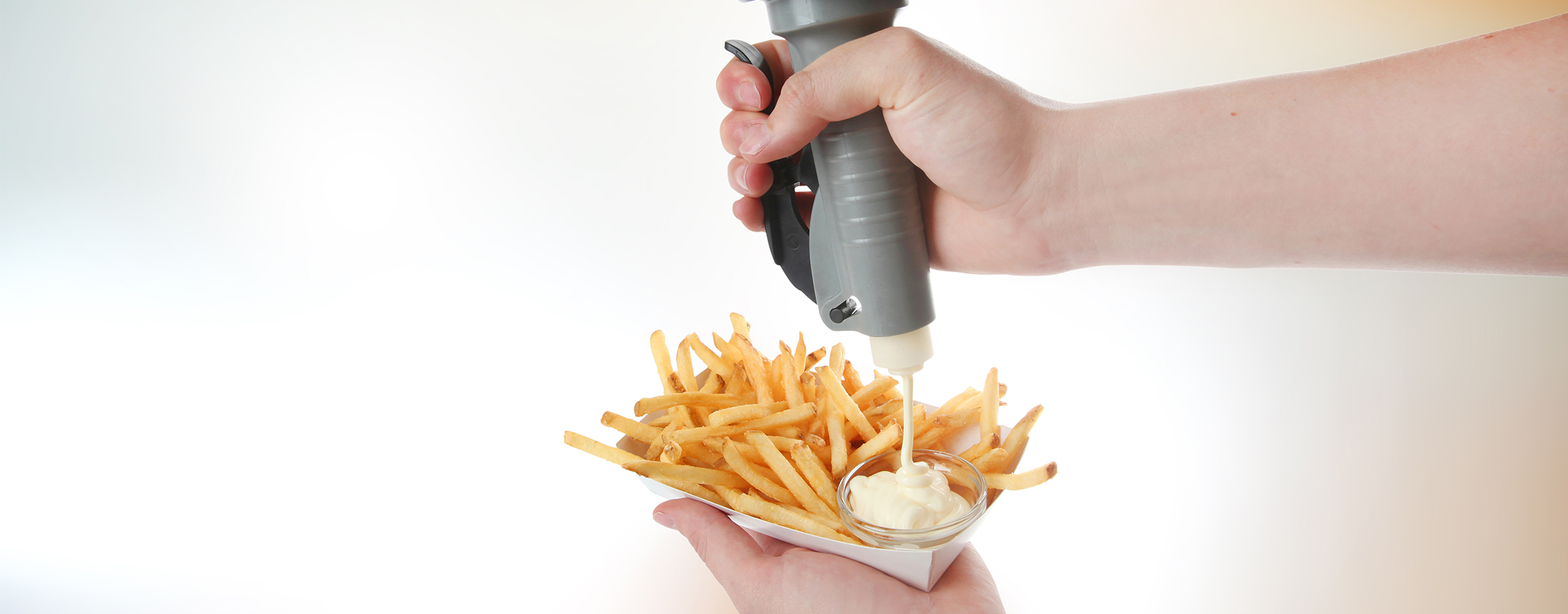 Portion Pump-fries-condiments